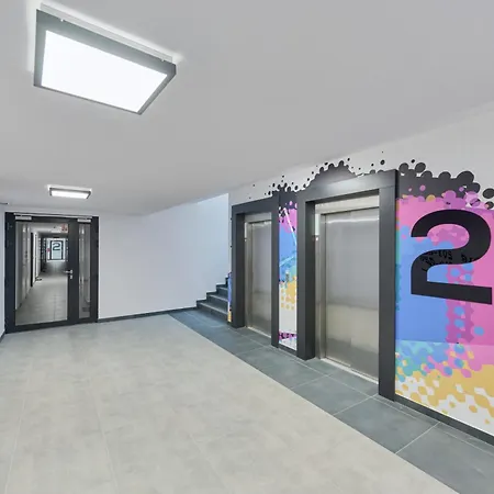 Modern Studio Slonimskiego With Balcony By Renters Апартаменты *